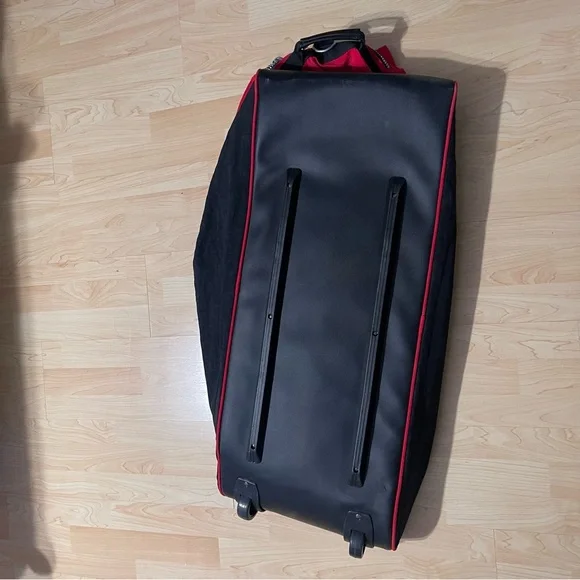 Vintage Marlboro Unlimited X Large Duffle Bag with Wheels ( 36X14*)